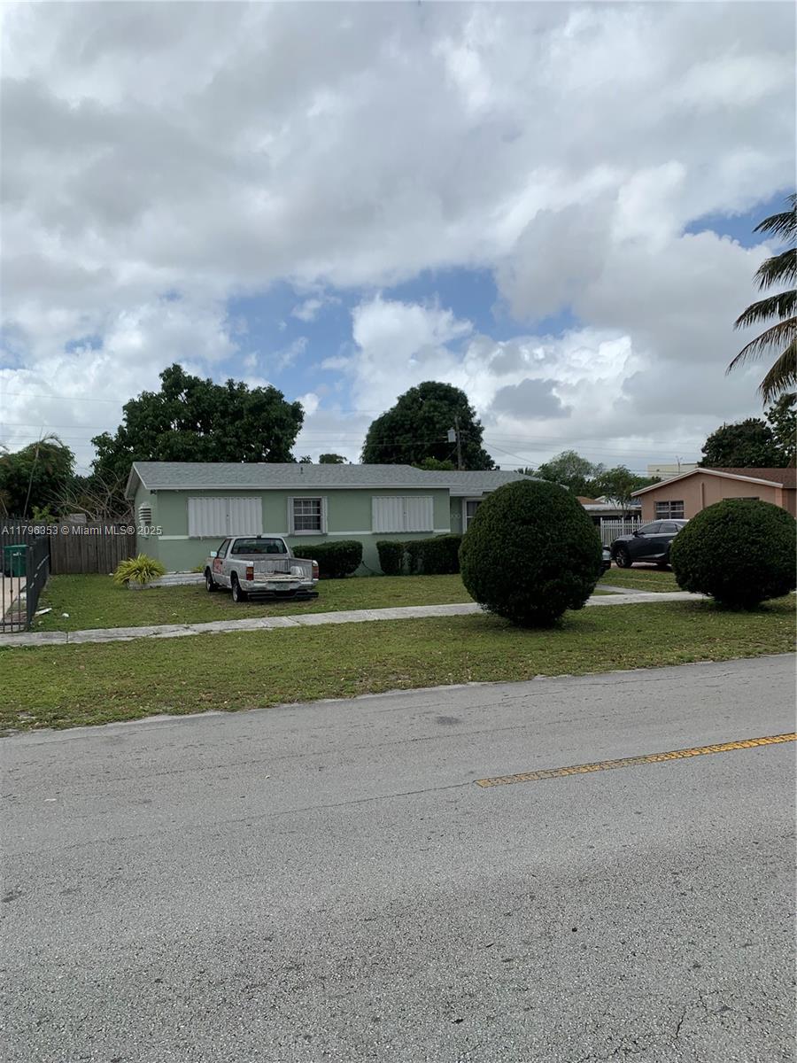 Property for Sale at 17200 N Miami Ave, Miami, Broward County, Florida - Bedrooms: 3 
Bathrooms: 2  - $589,000