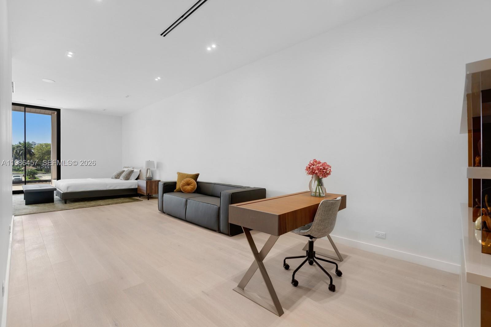 GOLDEN ISLES ESTATES - Residential Lease