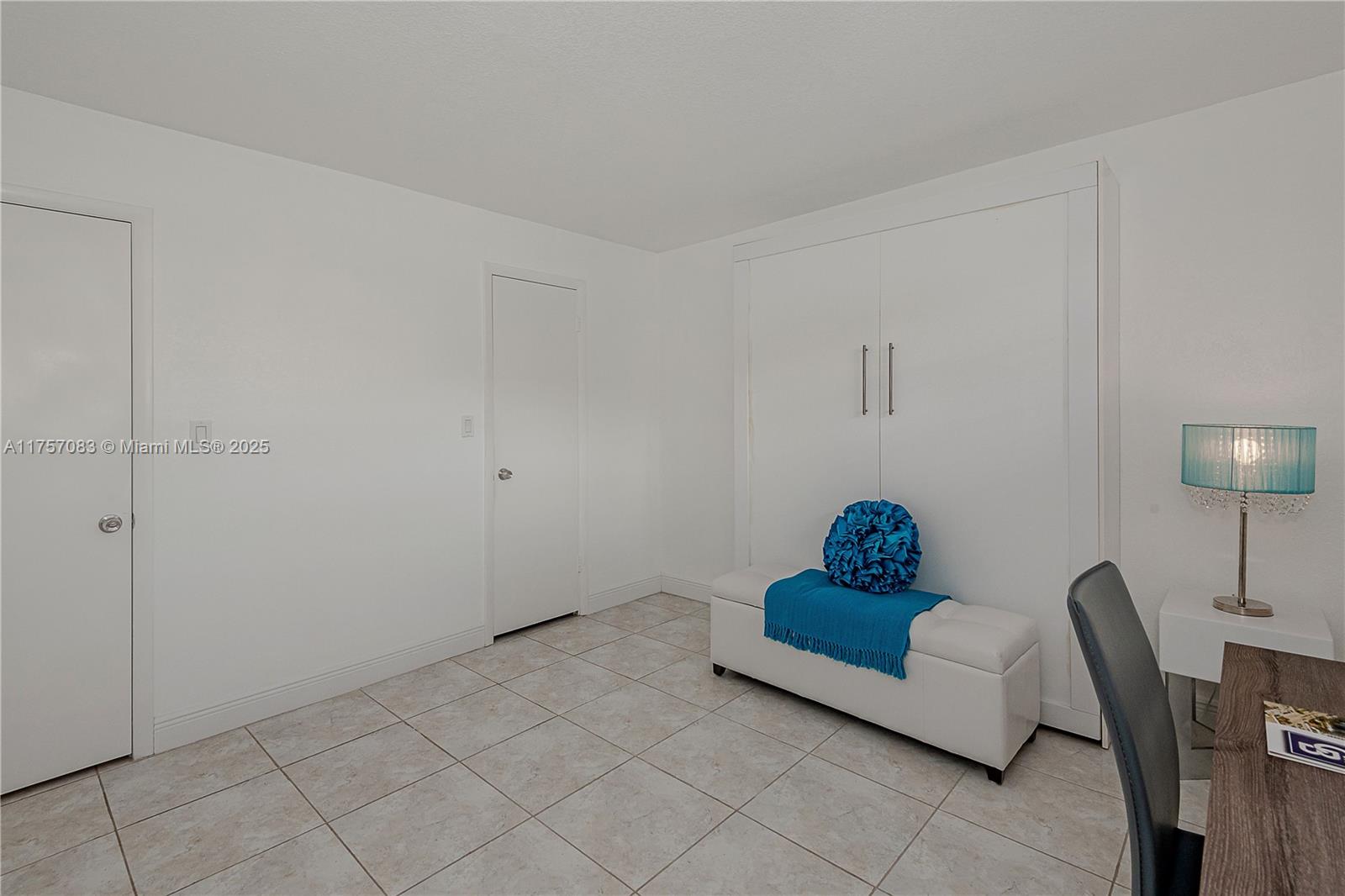 HOLLYBROOK GOLF & TENNIS - Residential