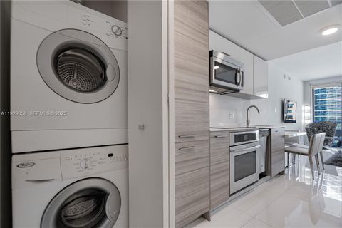 1300 Brickell Bay Dr 1912 Miami FL 33131