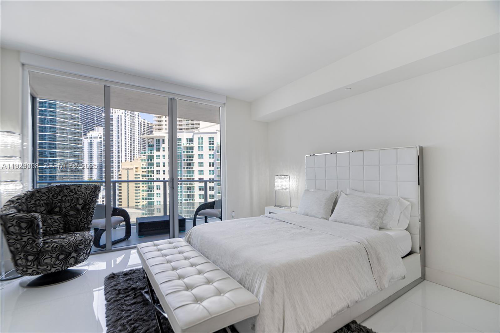 1300 Brickell Bay Dr 1912
