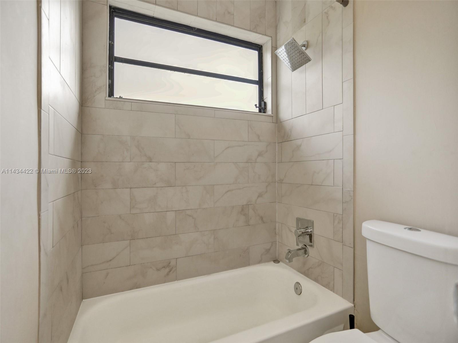 TWIN HOMES VILLAGE I COND - Residential Lease