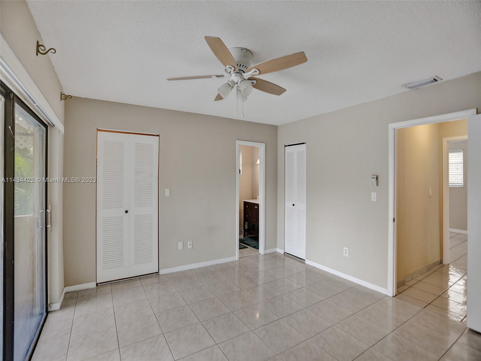 TWIN HOMES VILLAGE I COND - Residential Lease