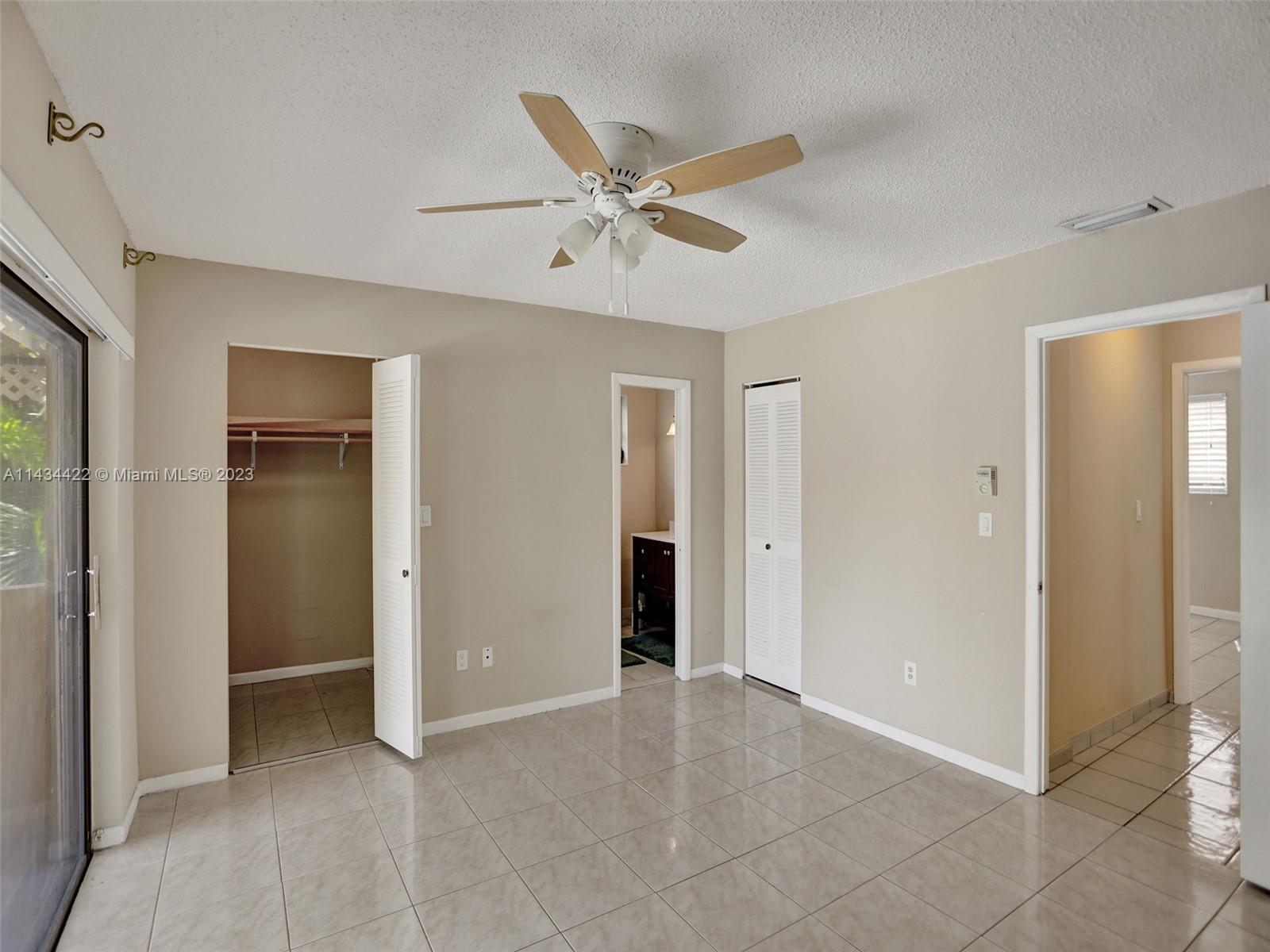 TWIN HOMES VILLAGE I COND - Residential Lease