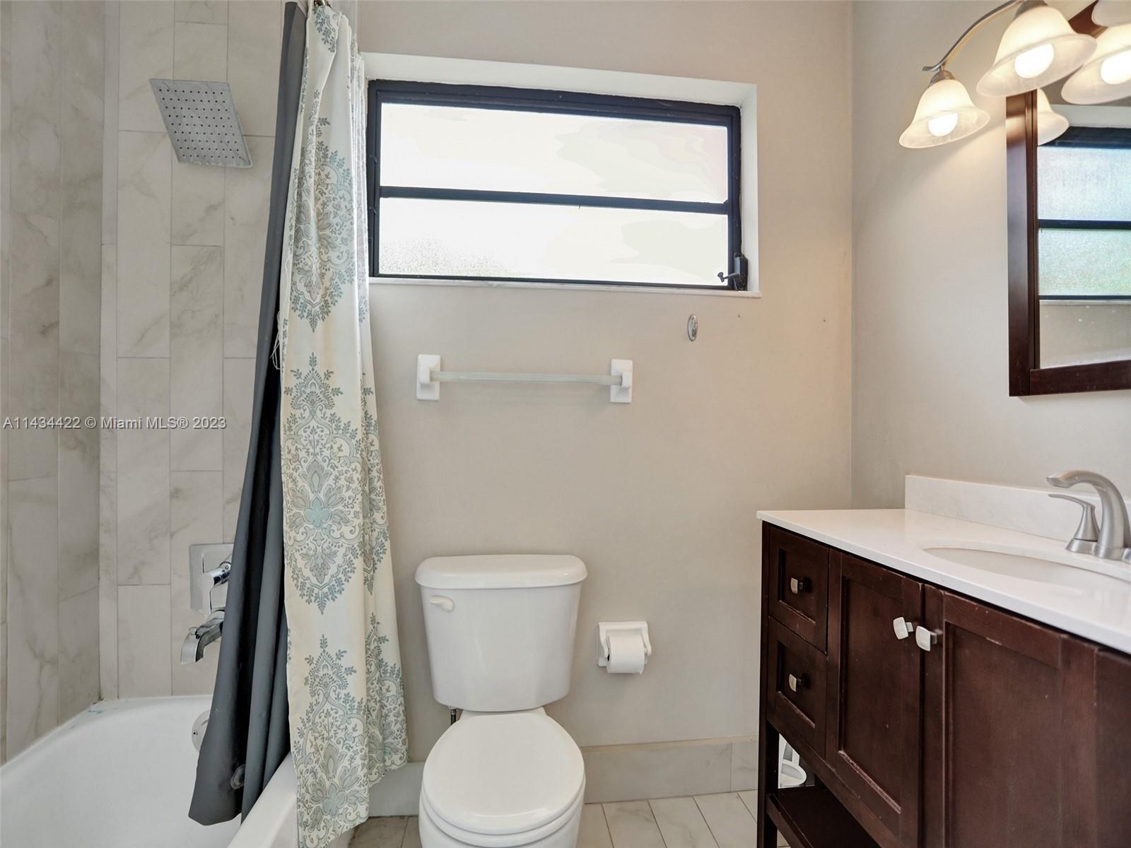 TWIN HOMES VILLAGE I COND - Residential Lease