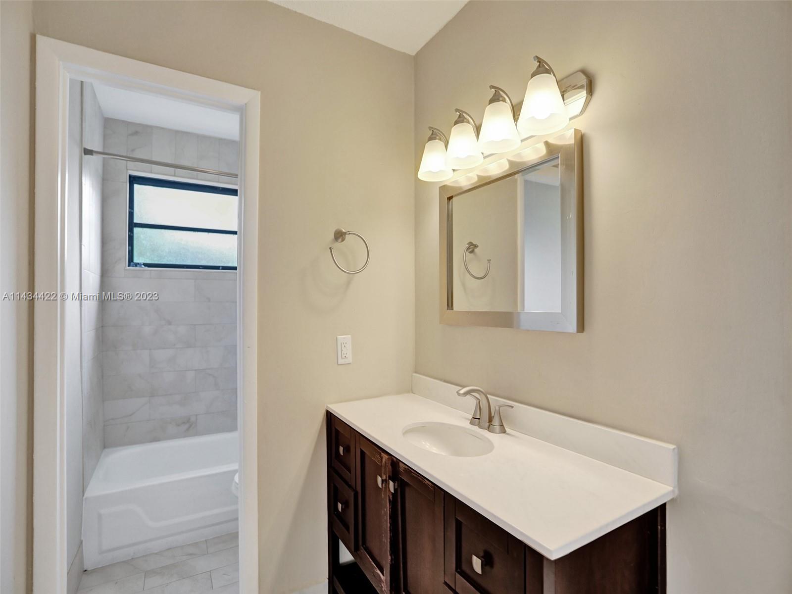 TWIN HOMES VILLAGE I COND - Residential Lease