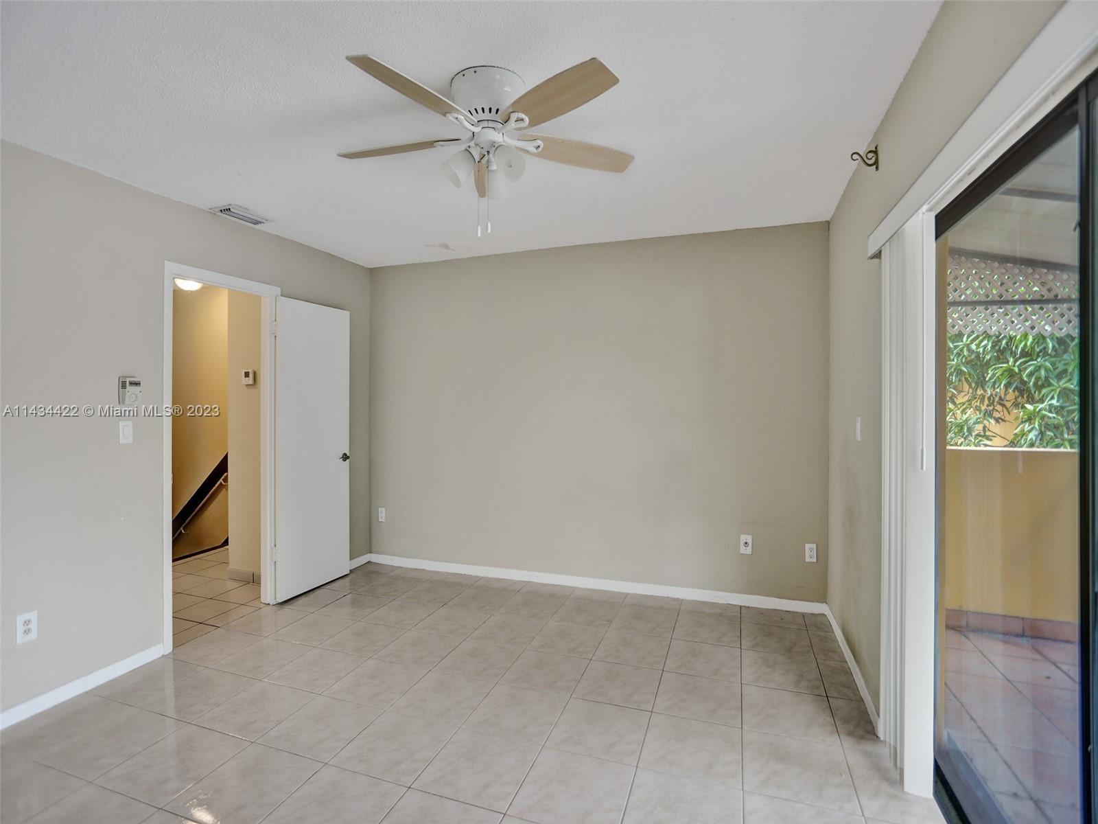 TWIN HOMES VILLAGE I COND - Residential Lease