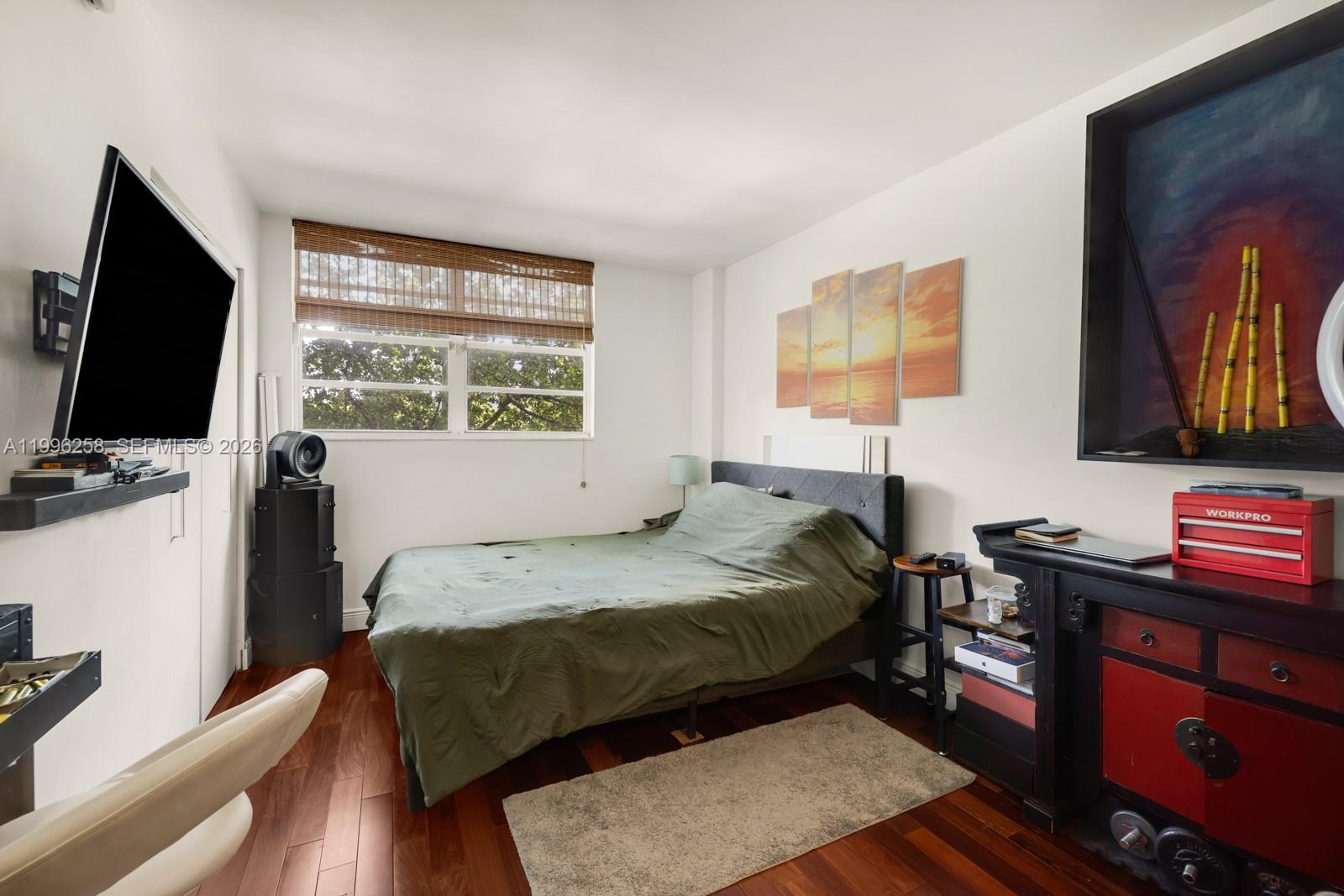 NIRVANA CONDO NO ONE COND - Residential