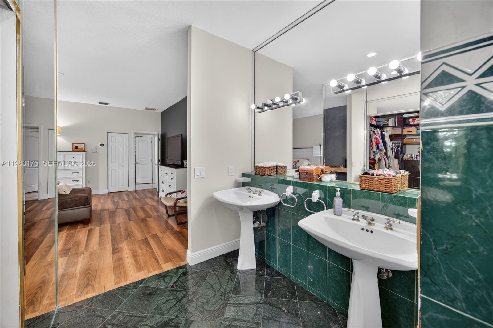 CORAL PINES - Residential