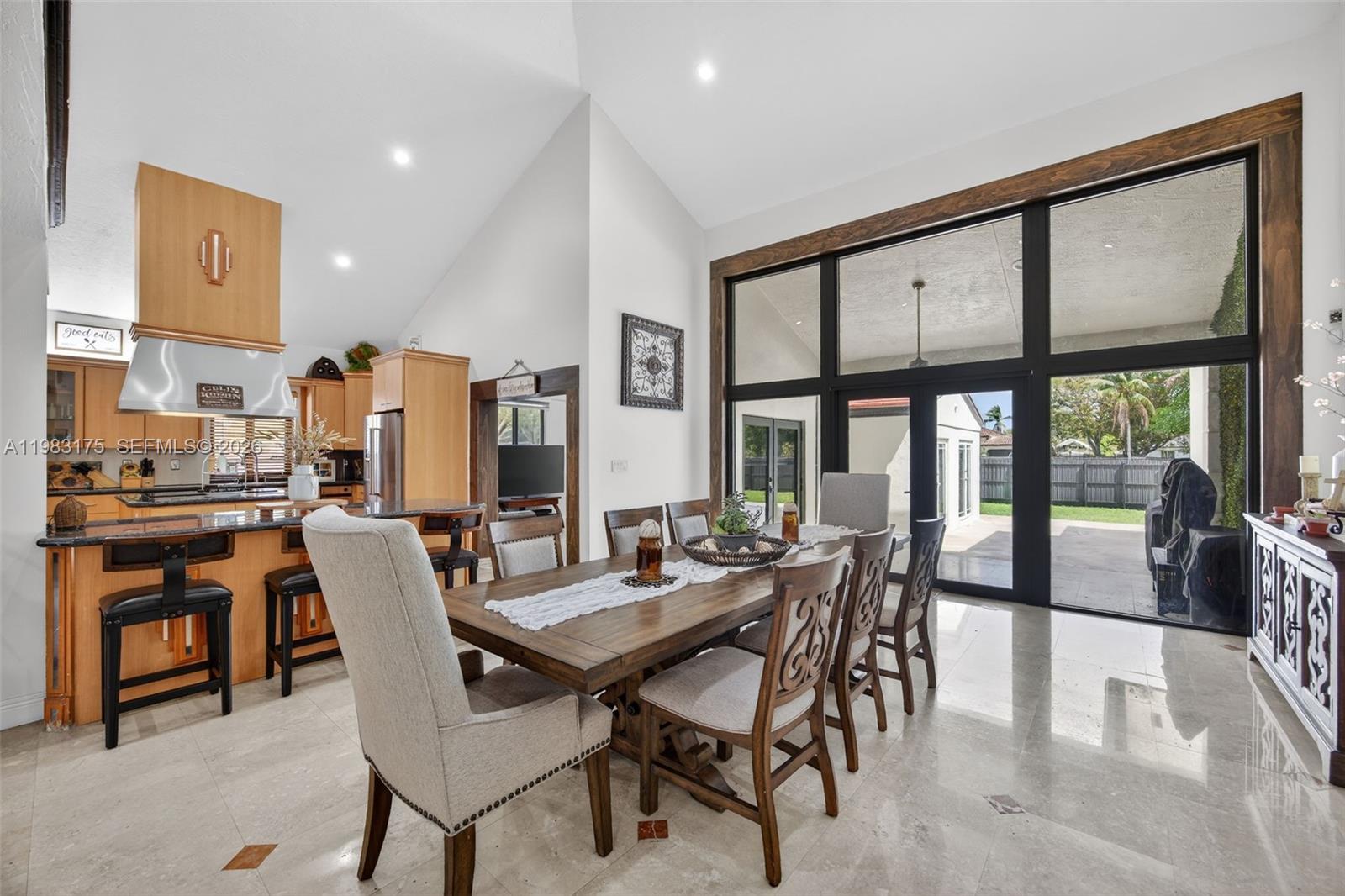 CORAL PINES - Residential