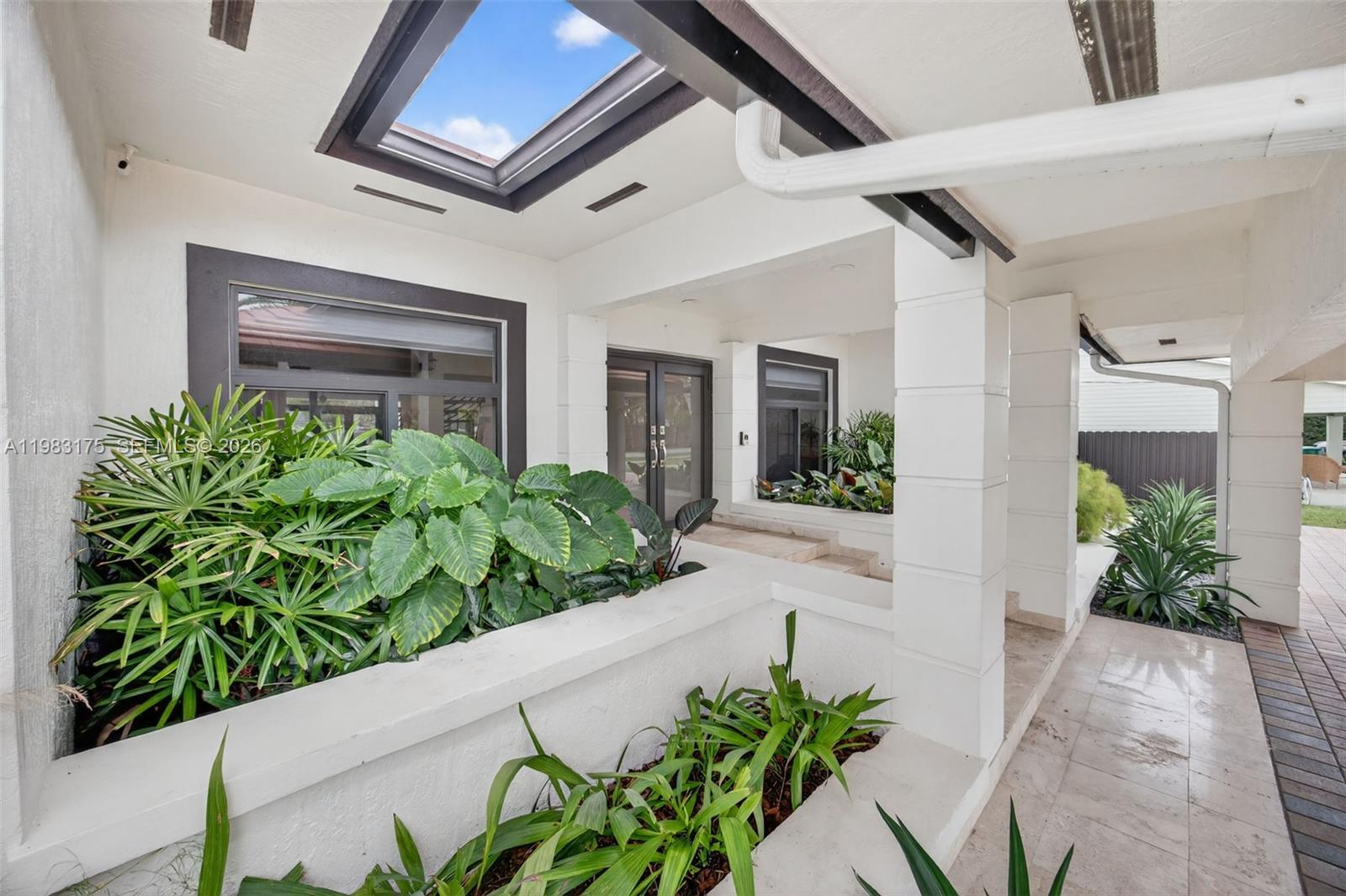 CORAL PINES - Residential