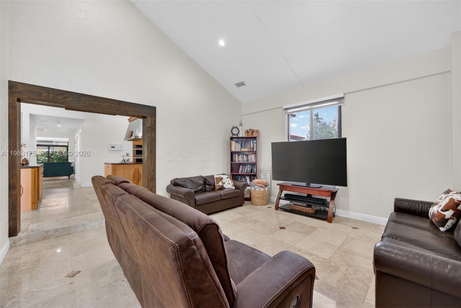 CORAL PINES - Residential