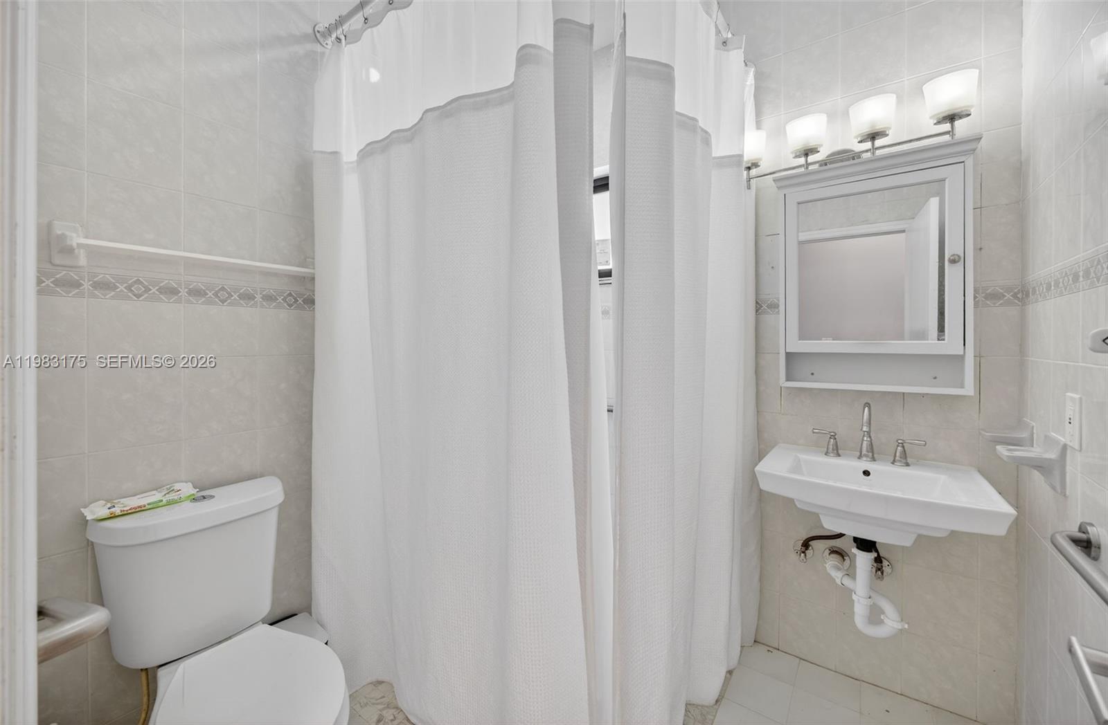 CORAL PINES - Residential