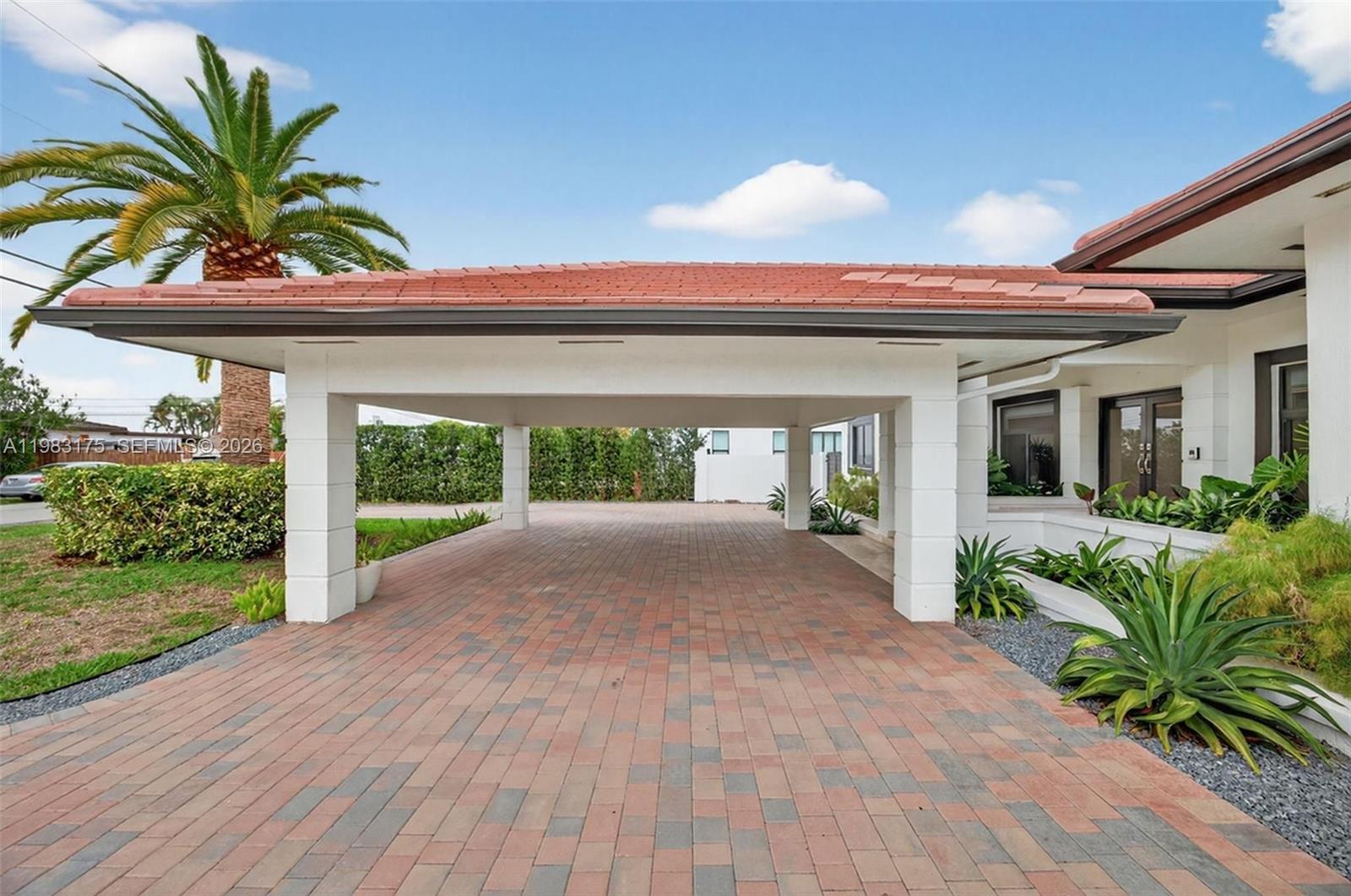 CORAL PINES - Residential