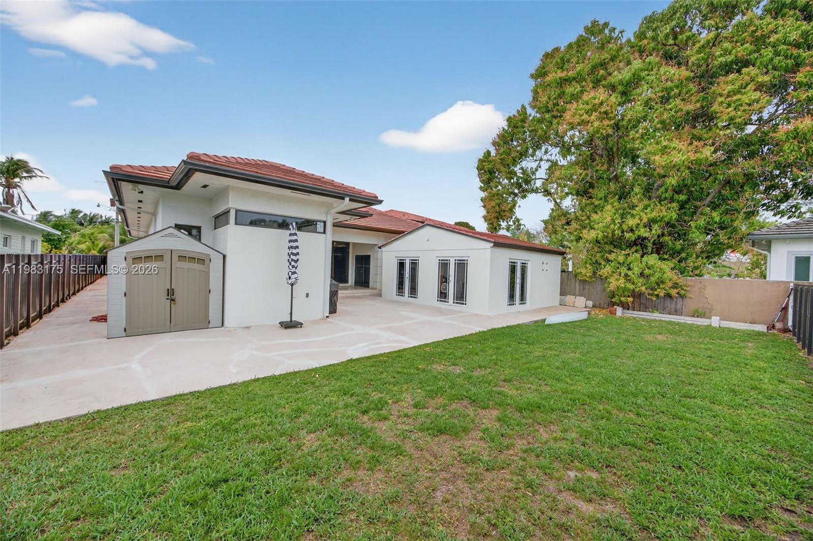 CORAL PINES - Residential