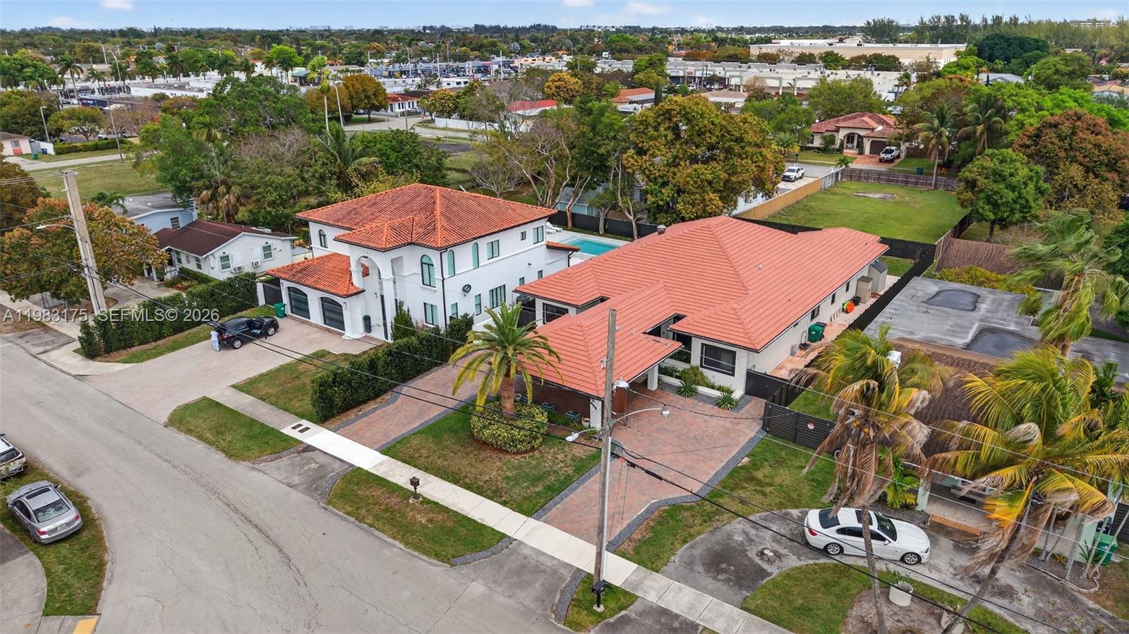 CORAL PINES - Residential