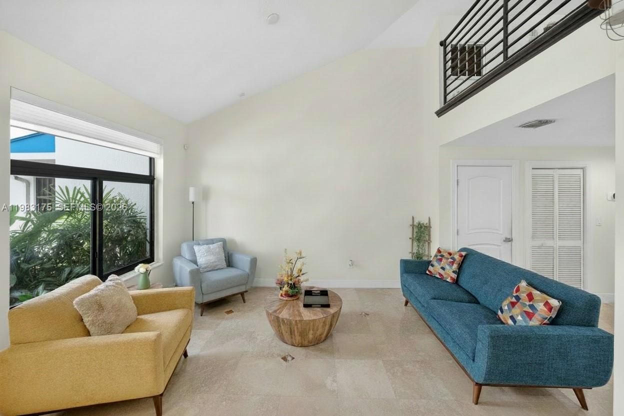 CORAL PINES - Residential