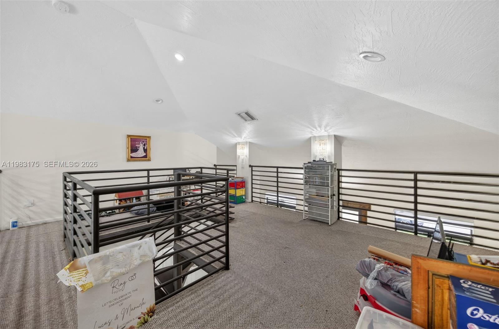 CORAL PINES - Residential