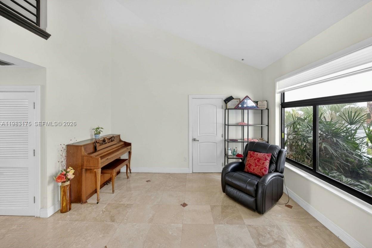 CORAL PINES - Residential