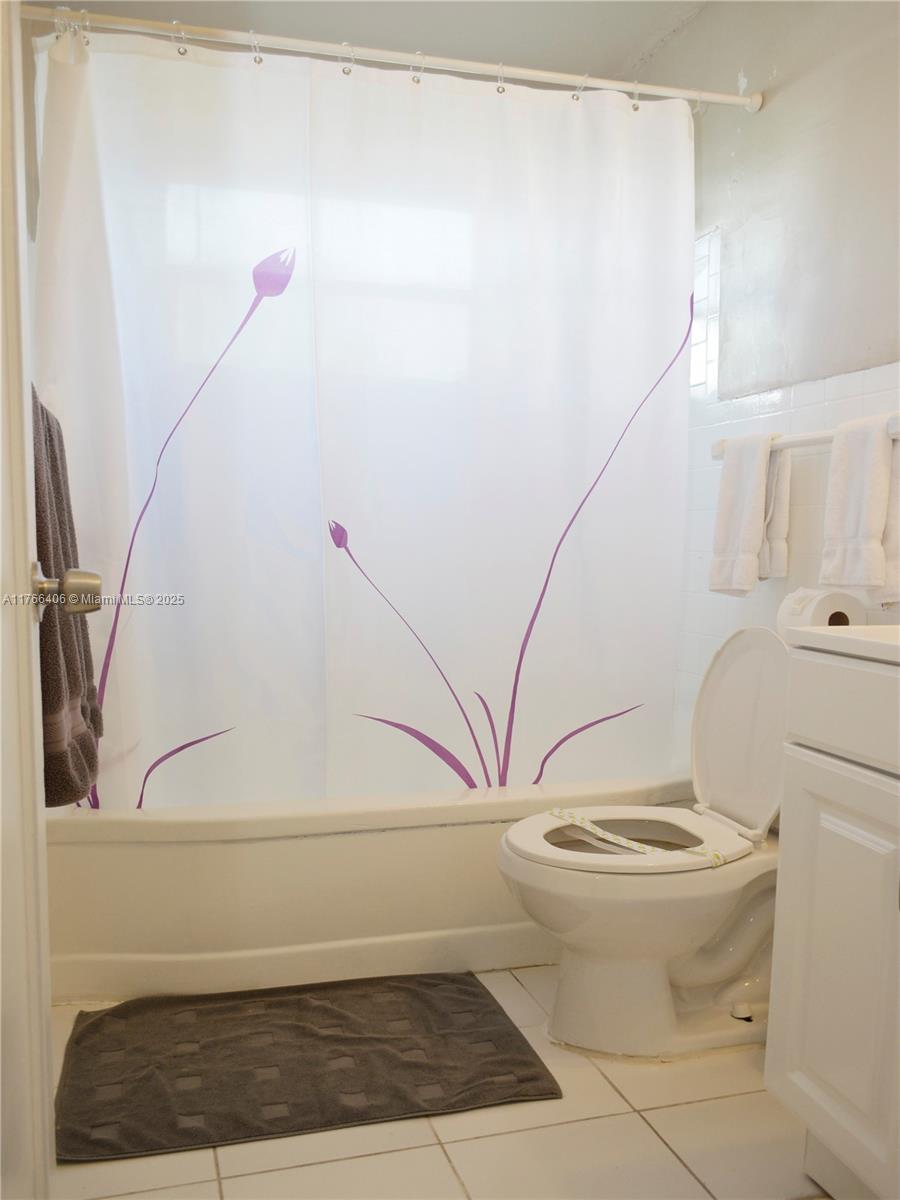 EL VICENTIN CONDO - Residential