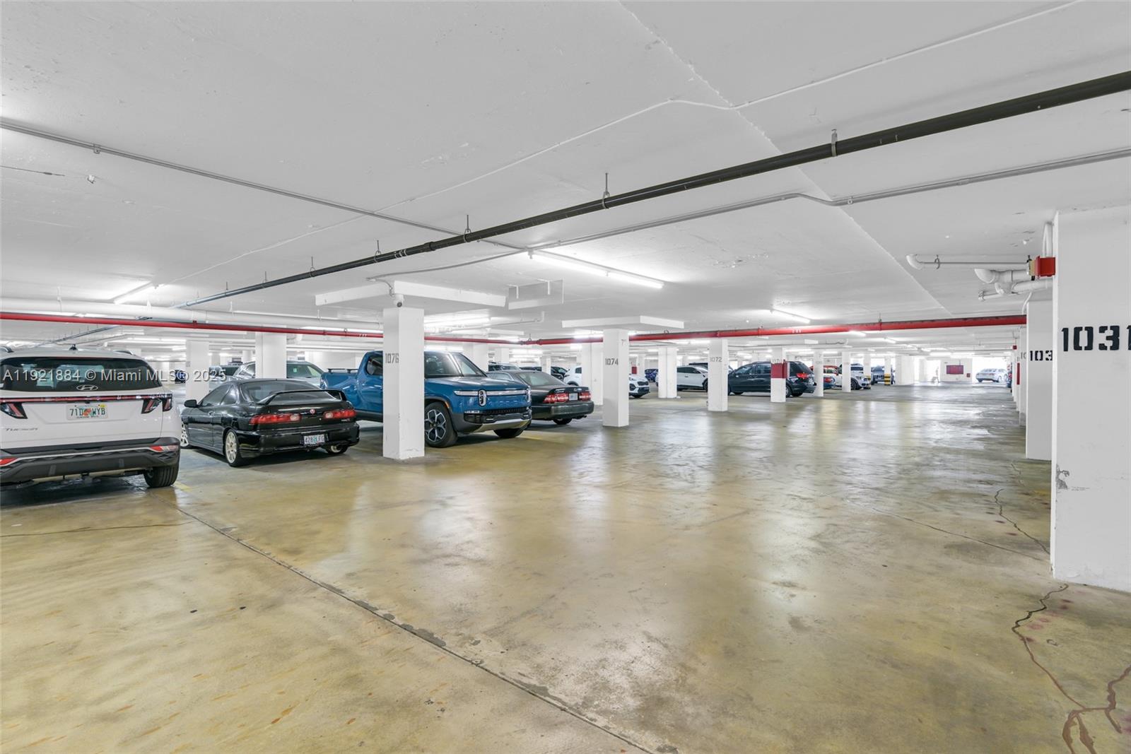 OLYMPUS CONDO PHASE - Residential