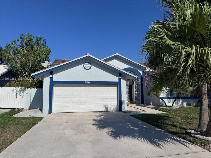 Ready for immediate occupancy, this spacious 1-bedroom, 1-bath efficiency offers a private entrance and one assigned parking space. Rent includes all utilities, including water, electricity, internet, and cable, making it an easy and affordable place to call home. Only two months are required to move in.
The space is clean, well maintained, and functional, making it ideal for one occupant. Conveniently located near restaurants, grocery stores, and shopping centers, you will have easy access to everything you need for daily living. Enjoy a safe, quiet setting that offers privacy, comfort, and convenience. By appointment. Call listing agent.