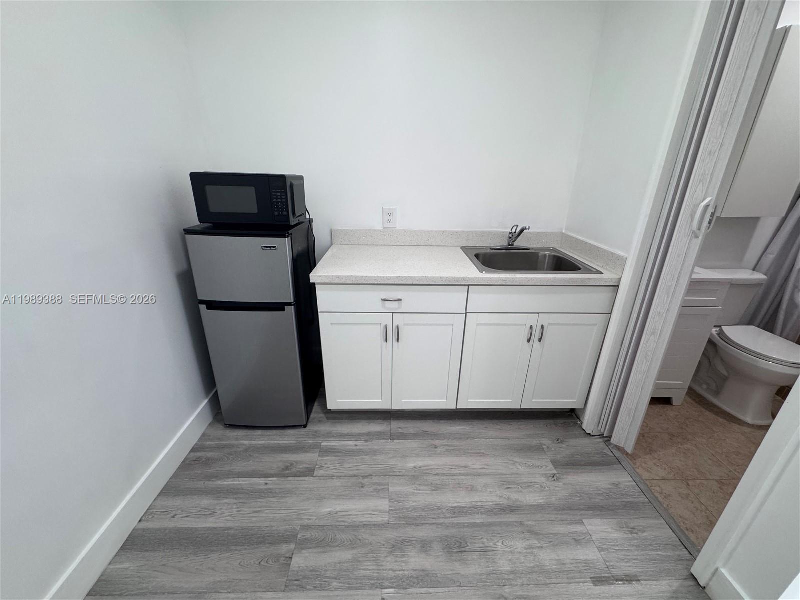 LIMEWOOD GROVE - Residential Lease