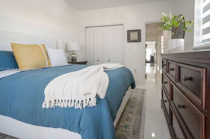 AVENTURA BAY TOWNHOMES CO - Residential