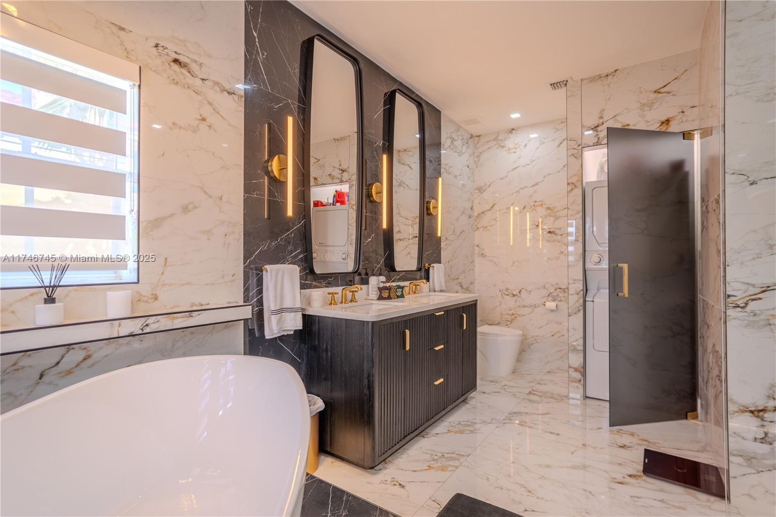 AVENTURA BAY TOWNHOMES CO - Residential