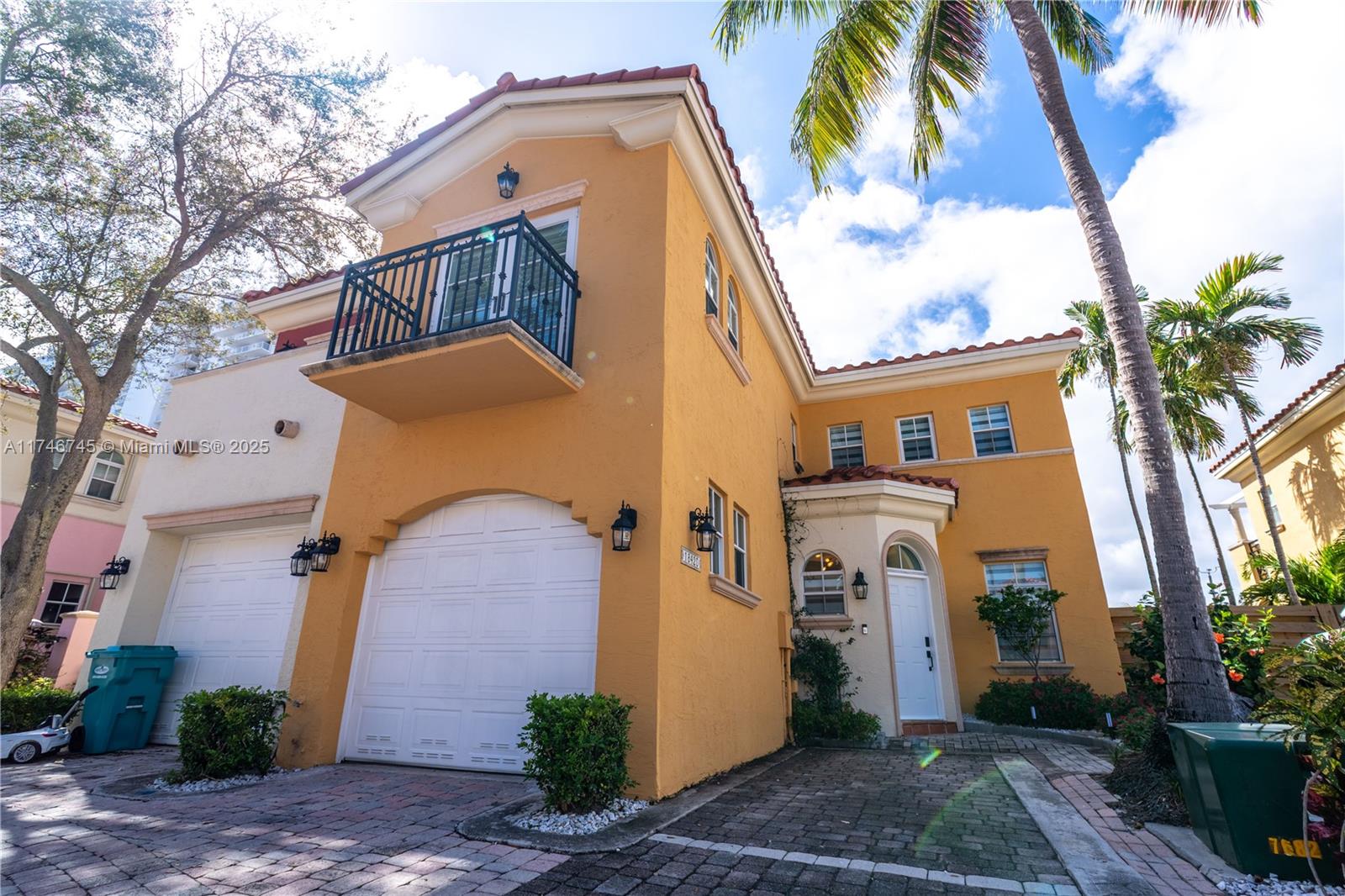 AVENTURA BAY TOWNHOMES CO - Residential