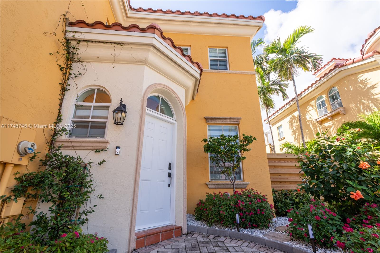 AVENTURA BAY TOWNHOMES CO - Residential
