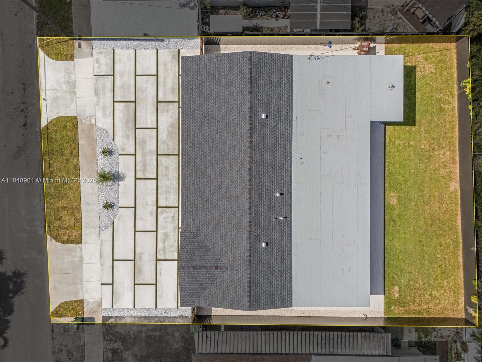 PALM SPRINGS LAKES 4TH AD - Residential