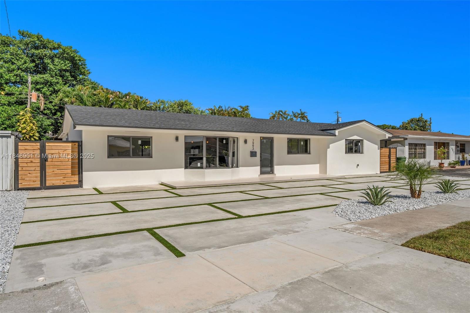 PALM SPRINGS LAKES 4TH AD - Residential