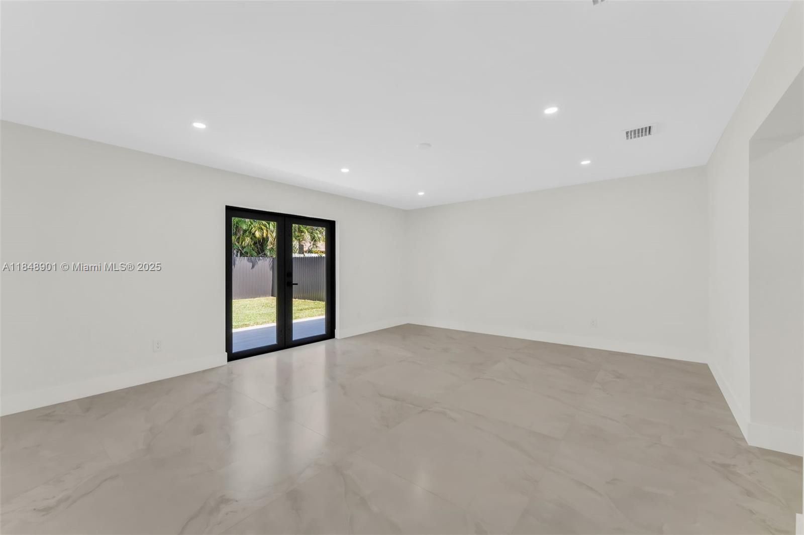 PALM SPRINGS LAKES 4TH AD - Residential