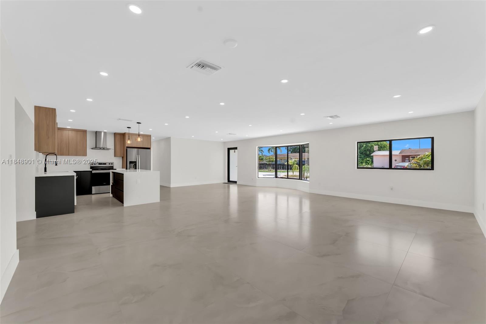 PALM SPRINGS LAKES 4TH AD - Residential