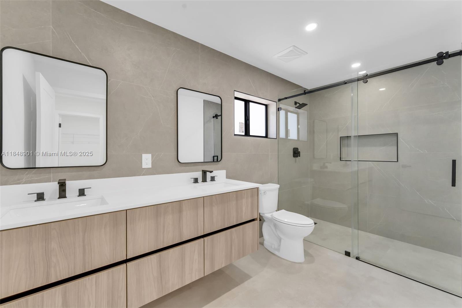 PALM SPRINGS LAKES 4TH AD - Residential