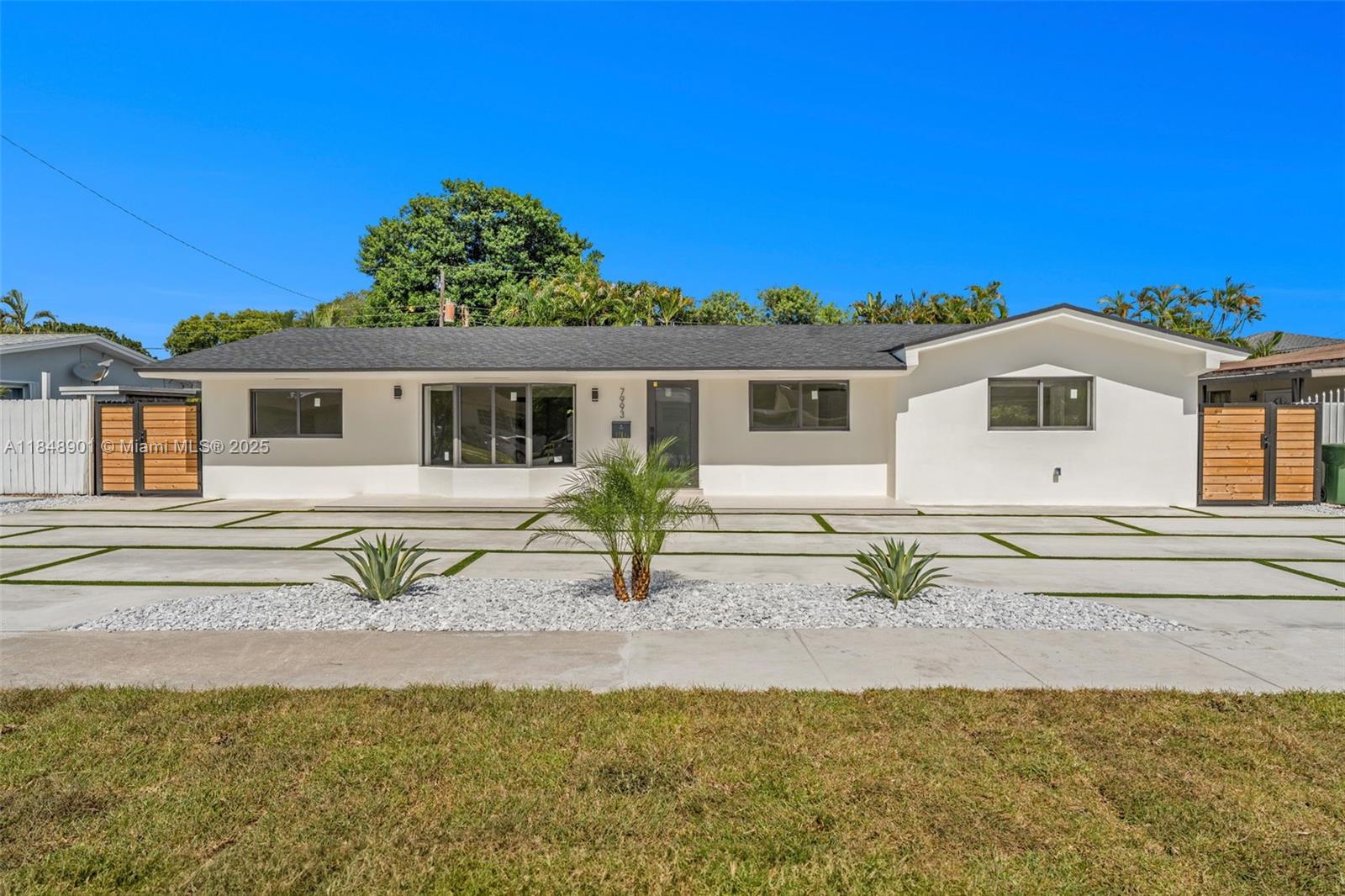PALM SPRINGS LAKES 4TH AD - Residential