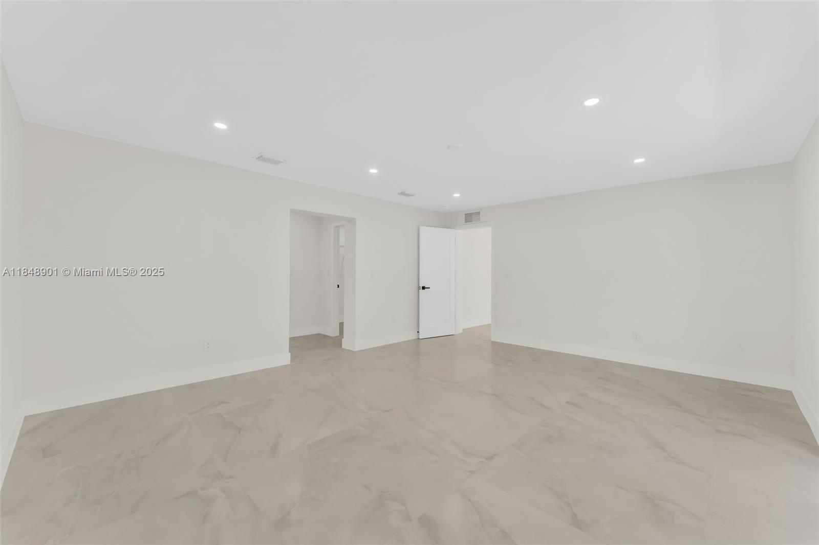 PALM SPRINGS LAKES 4TH AD - Residential