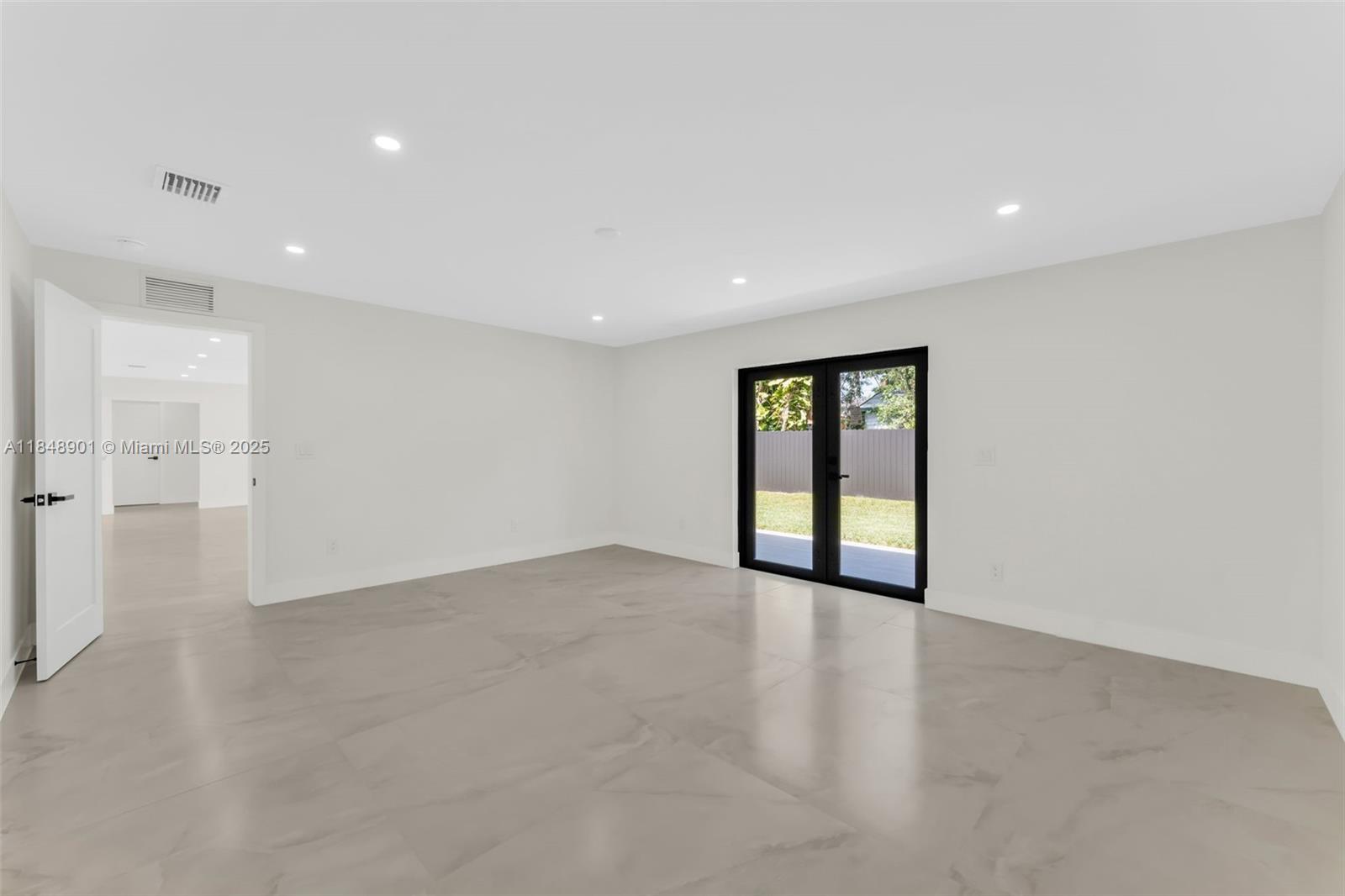 PALM SPRINGS LAKES 4TH AD - Residential