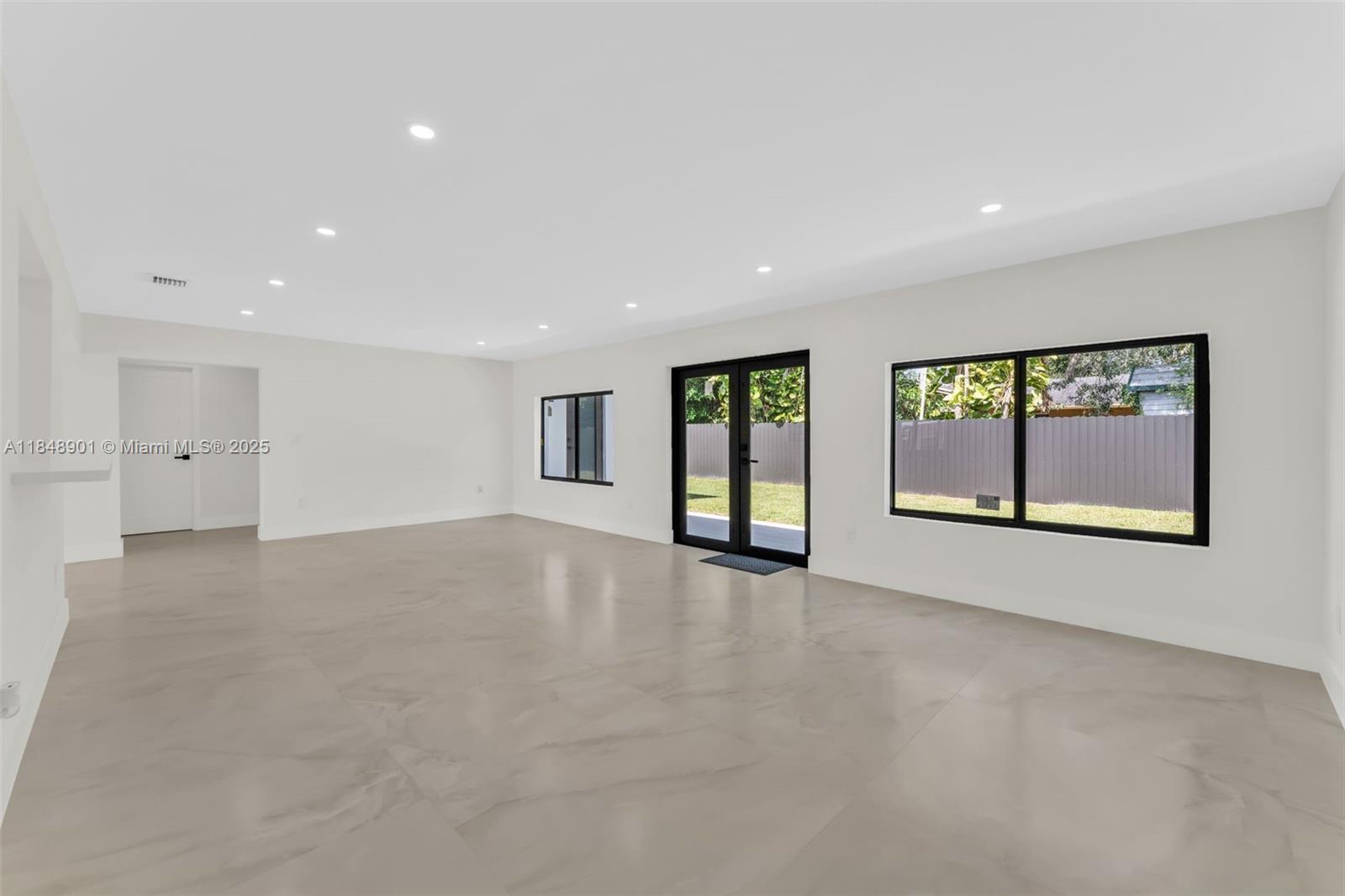 PALM SPRINGS LAKES 4TH AD - Residential