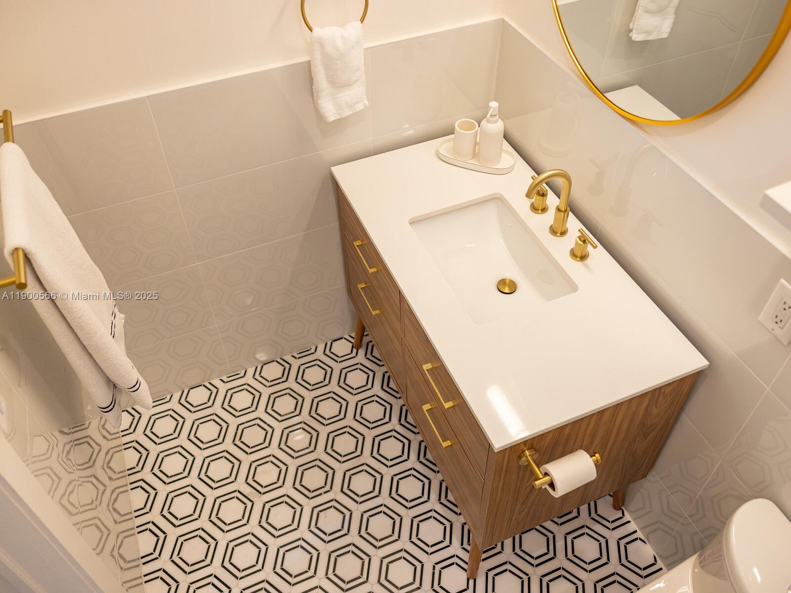 BISCAYNE PARK KINGS RESUB - Residential