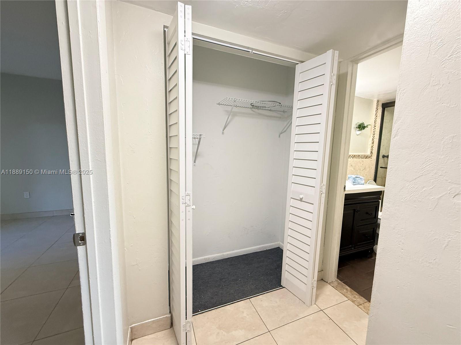 KINGS CASTLE CONDO - Residential