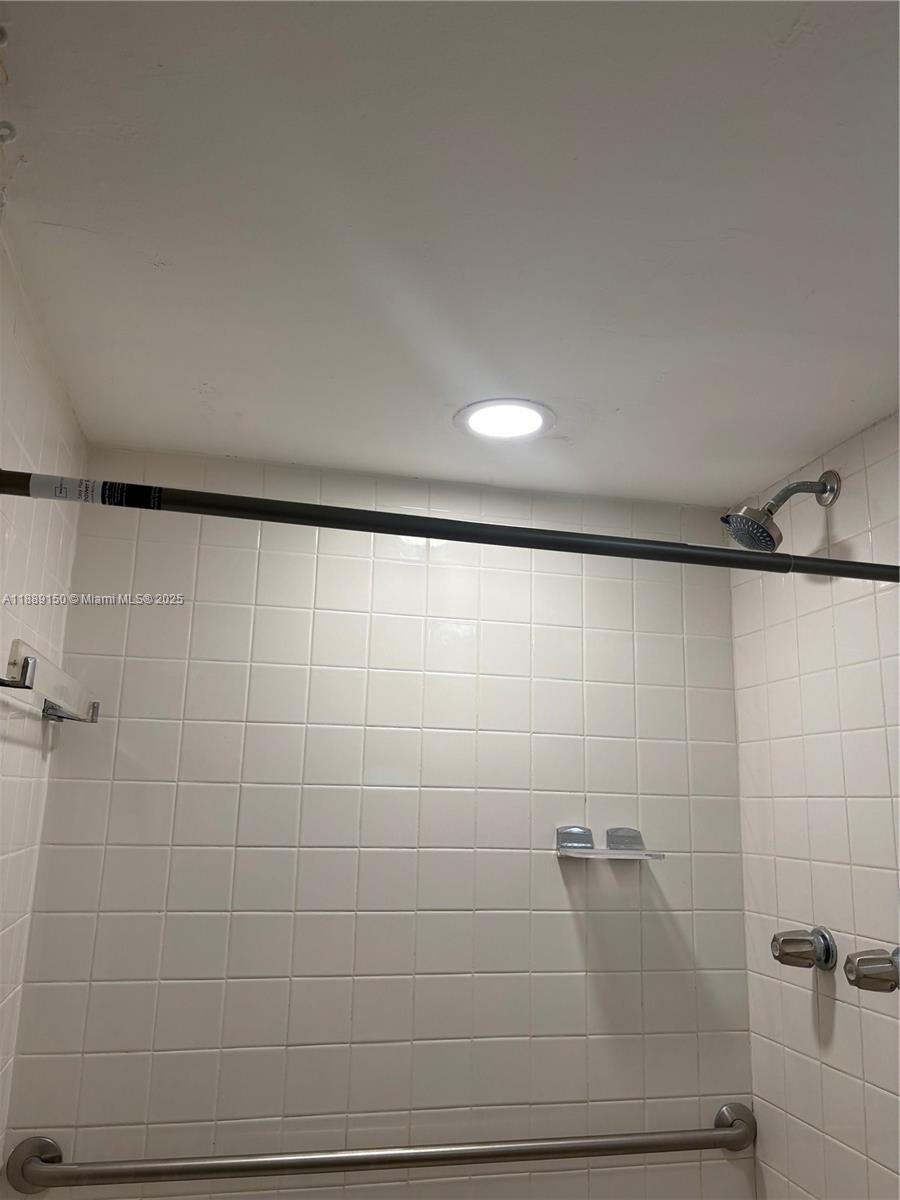KINGS CASTLE CONDO - Residential