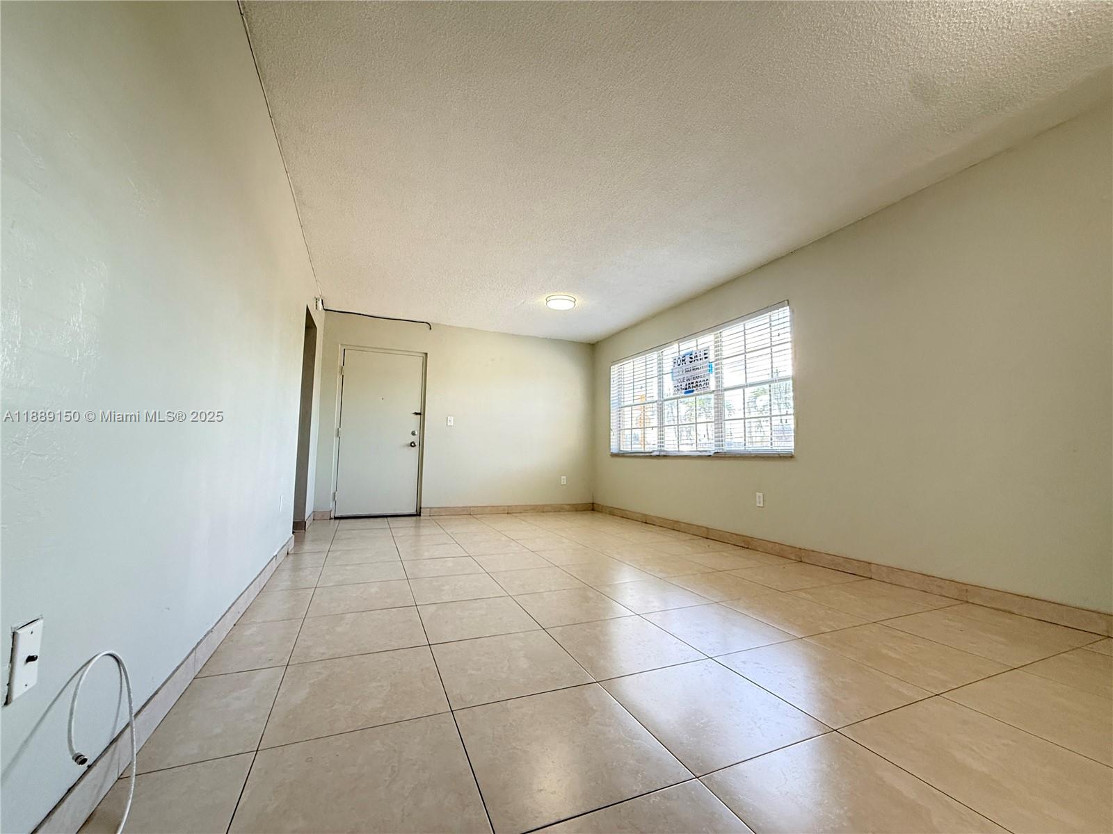 KINGS CASTLE CONDO - Residential