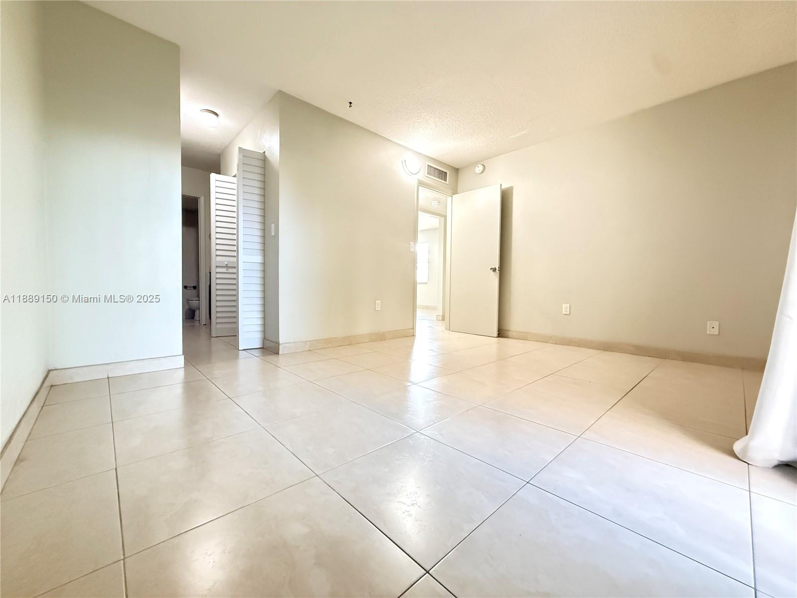 KINGS CASTLE CONDO - Residential