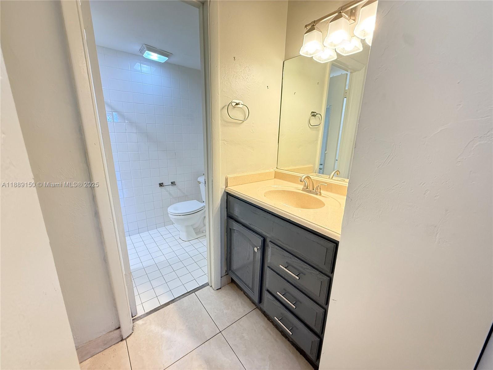 KINGS CASTLE CONDO - Residential