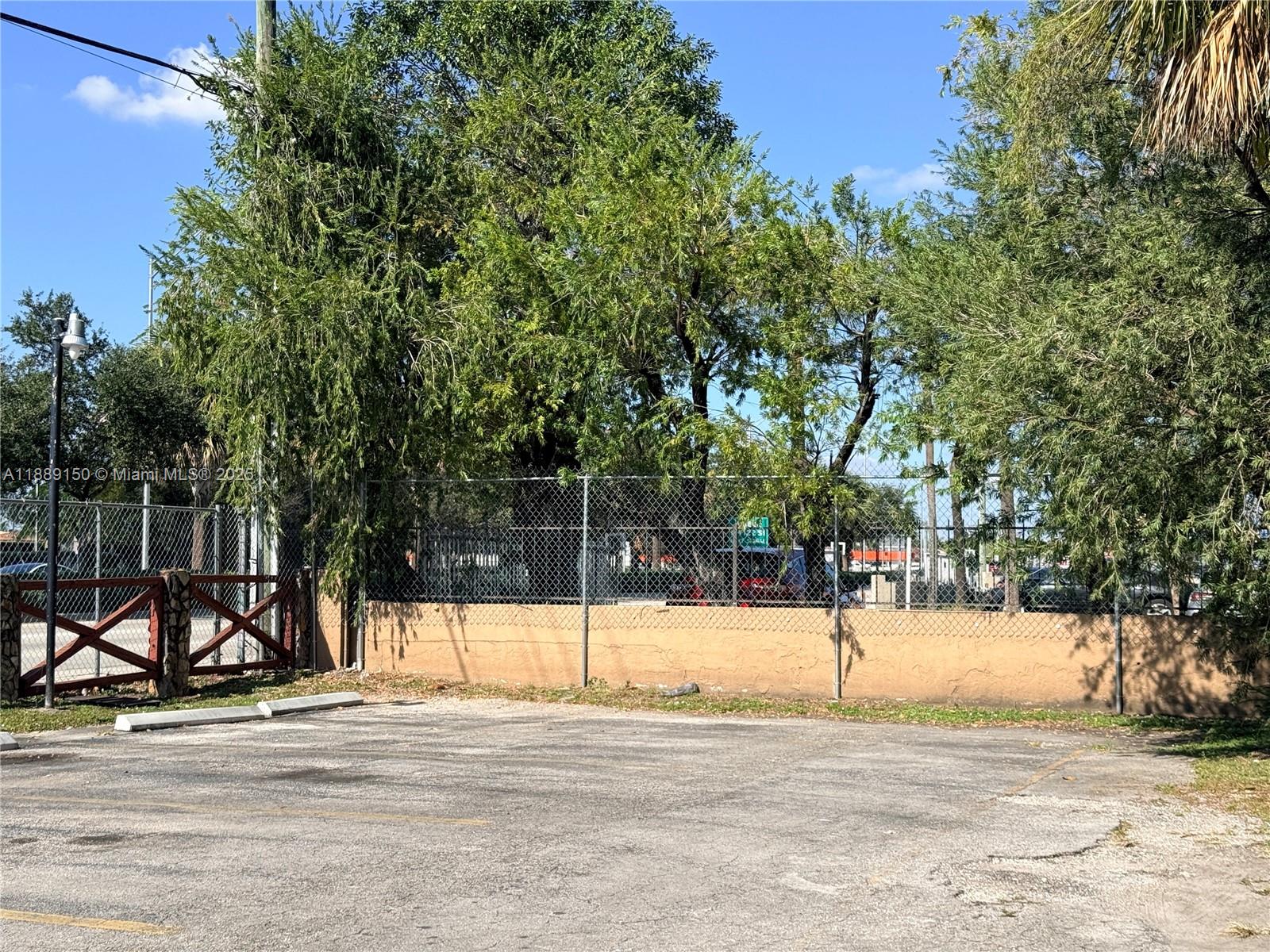 KINGS CASTLE CONDO - Residential