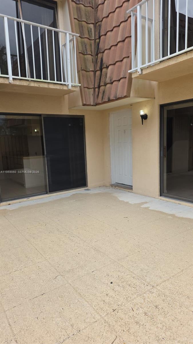 WATERSIDE LUXURY TOWNHOME - Residential Lease