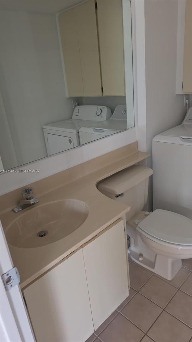 WATERSIDE LUXURY TOWNHOME - Residential Lease