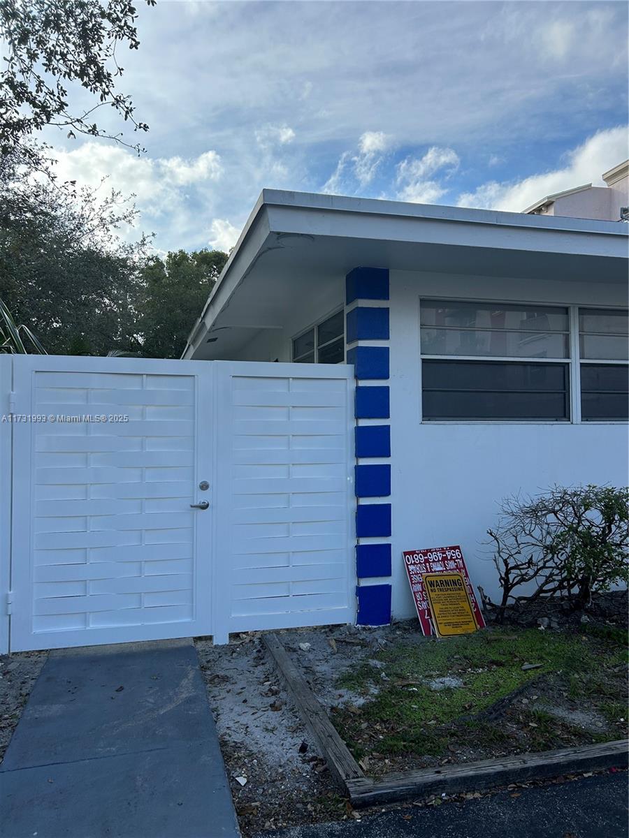 1019 Ne 17th Ter 1, Fort Lauderdale, Broward County, Florida - 2 Bedrooms  
1 Bathrooms - 